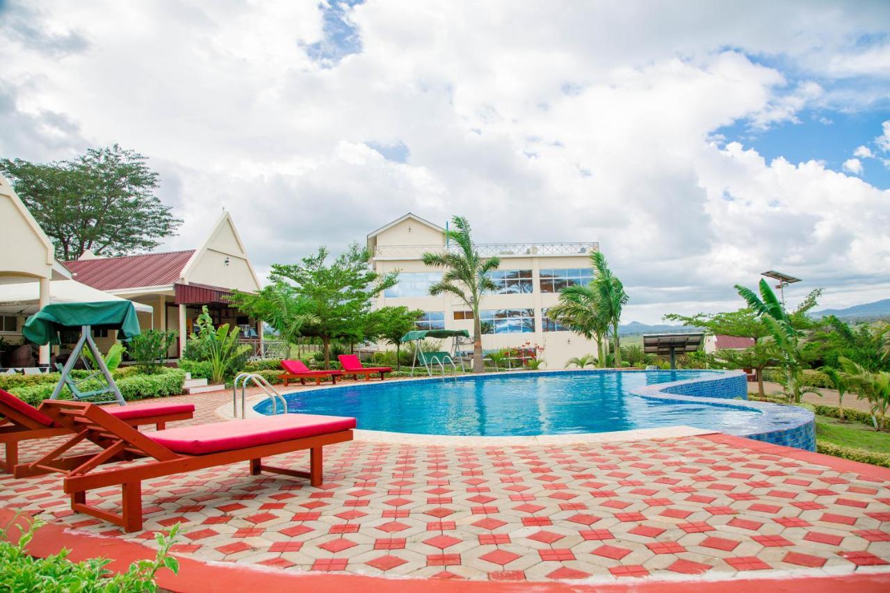 A1 Hotel And Resort أروشا المظهر الخارجي الصورة